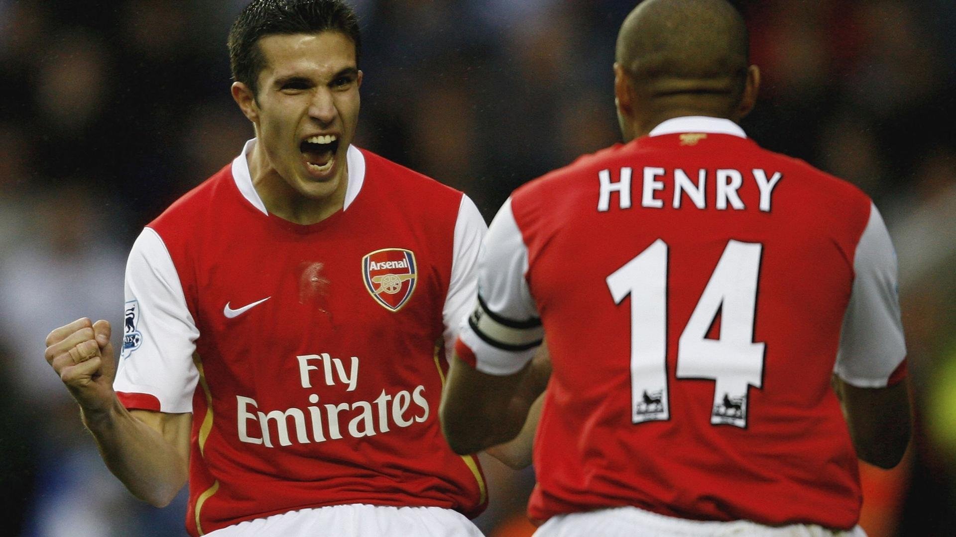 意大利职业足球队换帅,球迷反应褒贬不一,意大利足球队队员